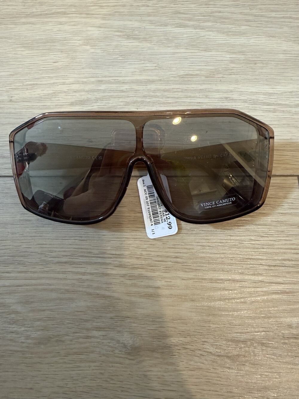 VINCE CAMUTO Glossy Brown Oversized Sunglasses hsvl0901-a vc1183 bn